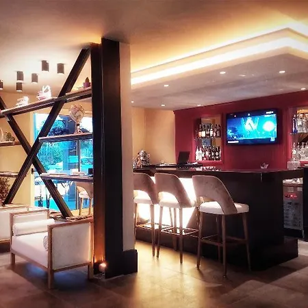 Hotell Marina Bay 3*