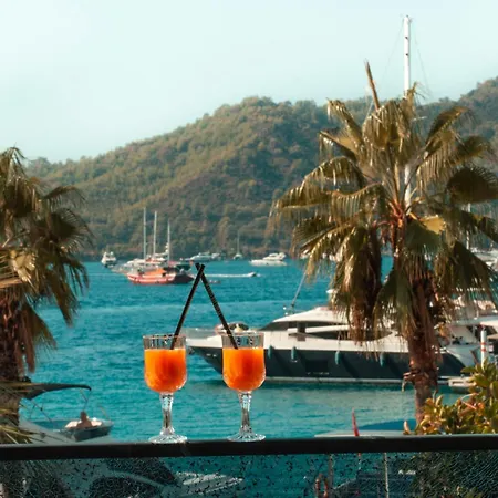 ホテル Marina Bay 3*