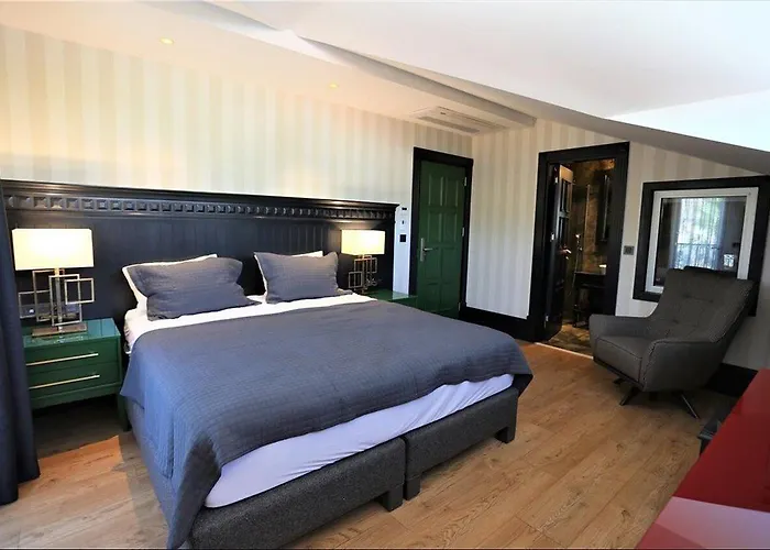 Marina Bay ホテル 3*